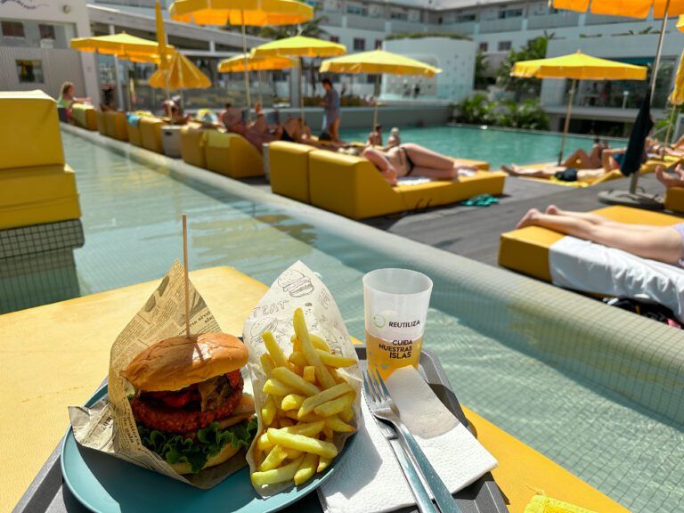Almuerzo en No-Hotel Buendía - Corralejo