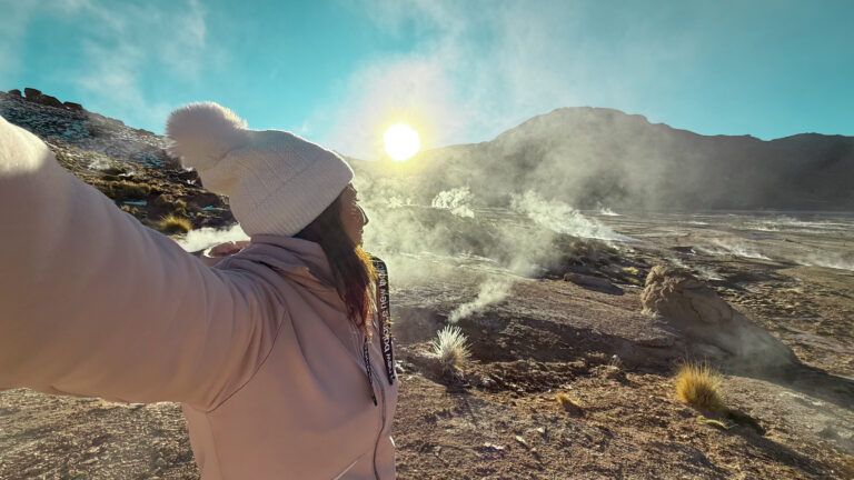 Amanecer en los Geisers del Tatio, un lugar espectacular en el desierto de Atacama